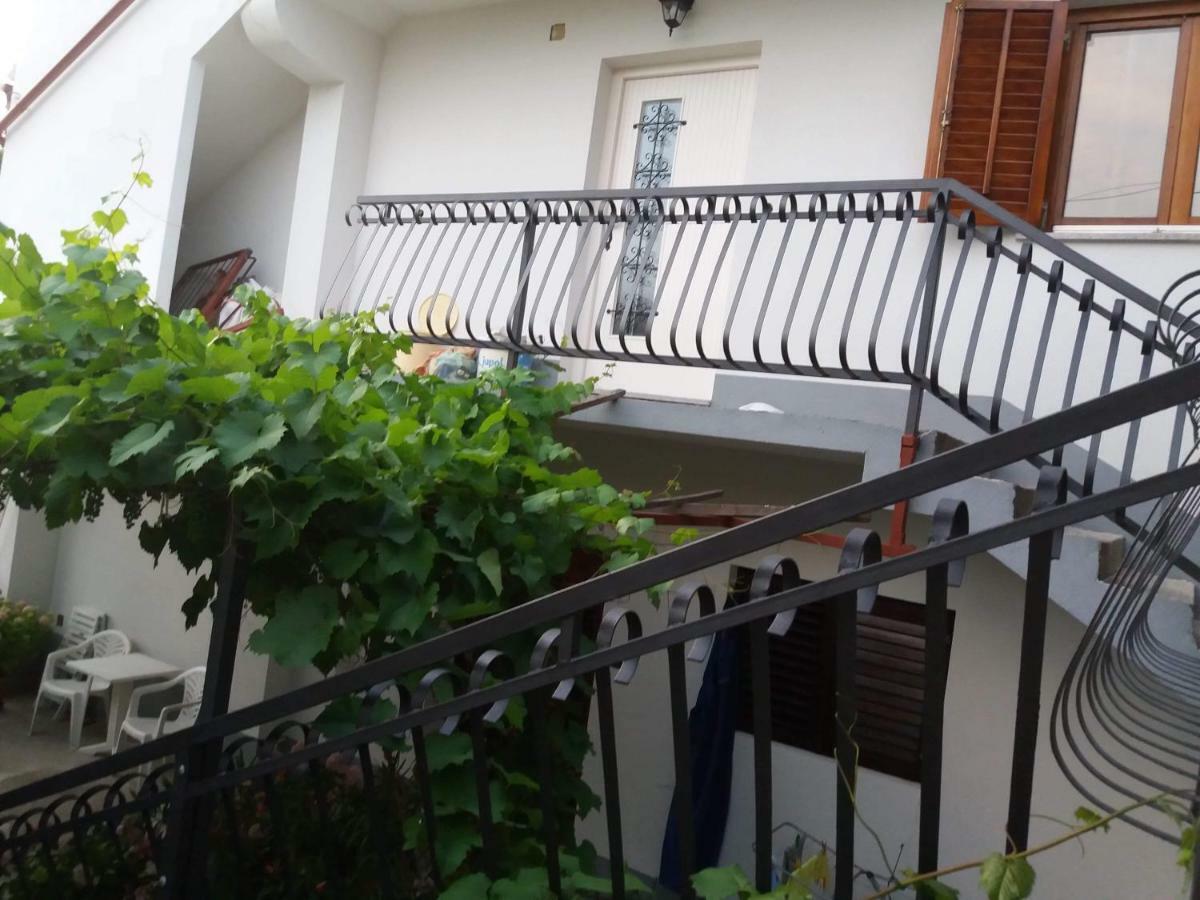סווטי יוראי Apartment Ante מראה חיצוני תמונה