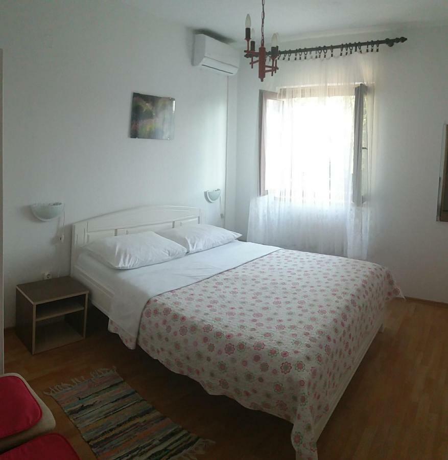 סווטי יוראי Apartment Ante מראה חיצוני תמונה